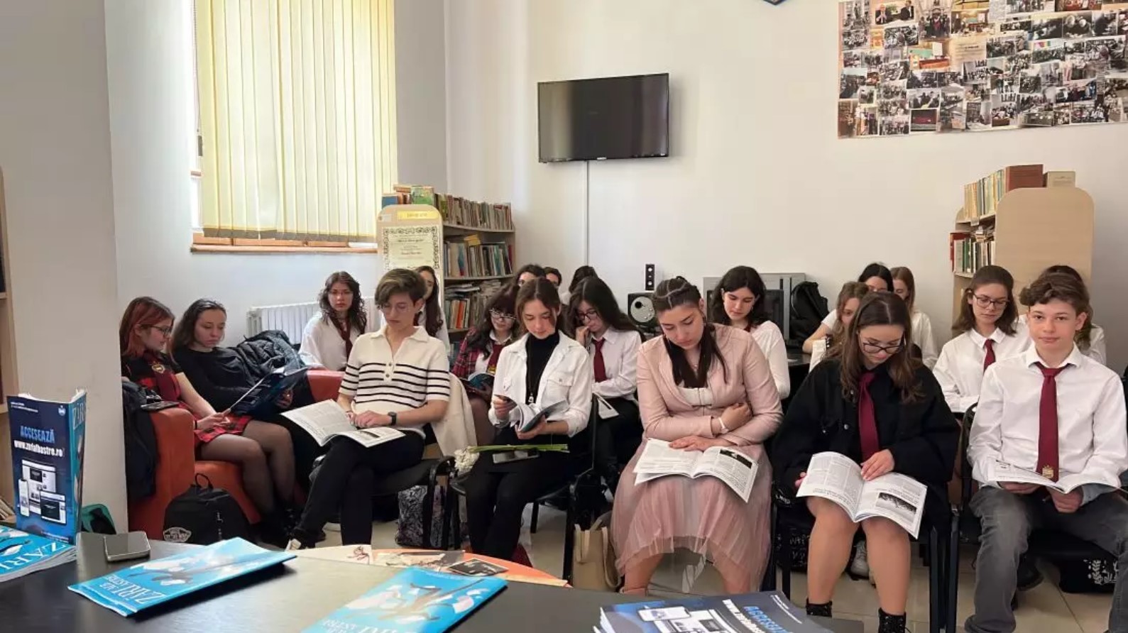 Constanța 100%: Evenimente la Colegiul Național Mircea cel Bătrân din Constanța: lansarea unui nou număr al revistei Zări Alb Astre și inaugurarea Bibliotecii virtuale